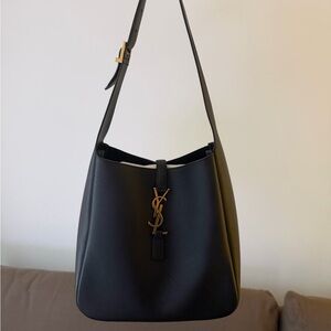 YSL Le 5 A 7 Supple Black - Small